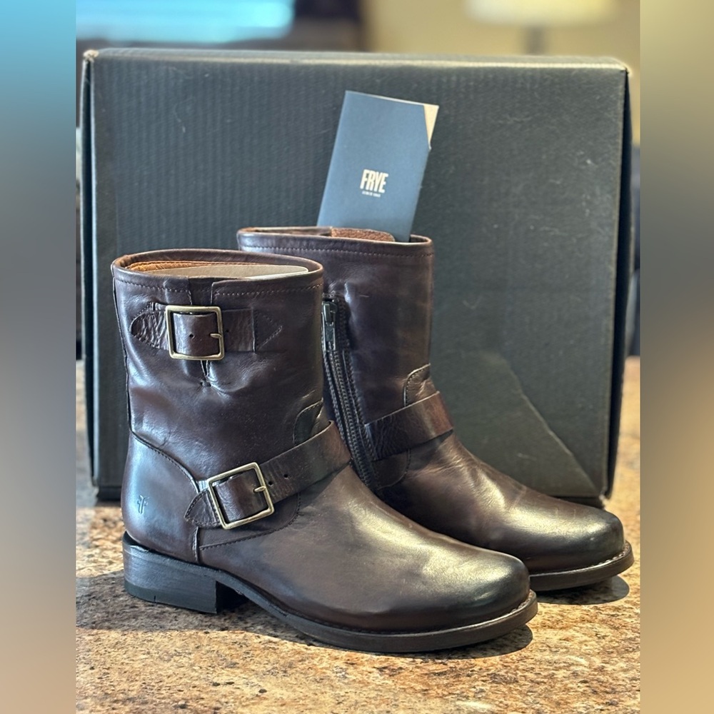 Frye Vicky Engineer Boots, Sz 7.5M, New with box